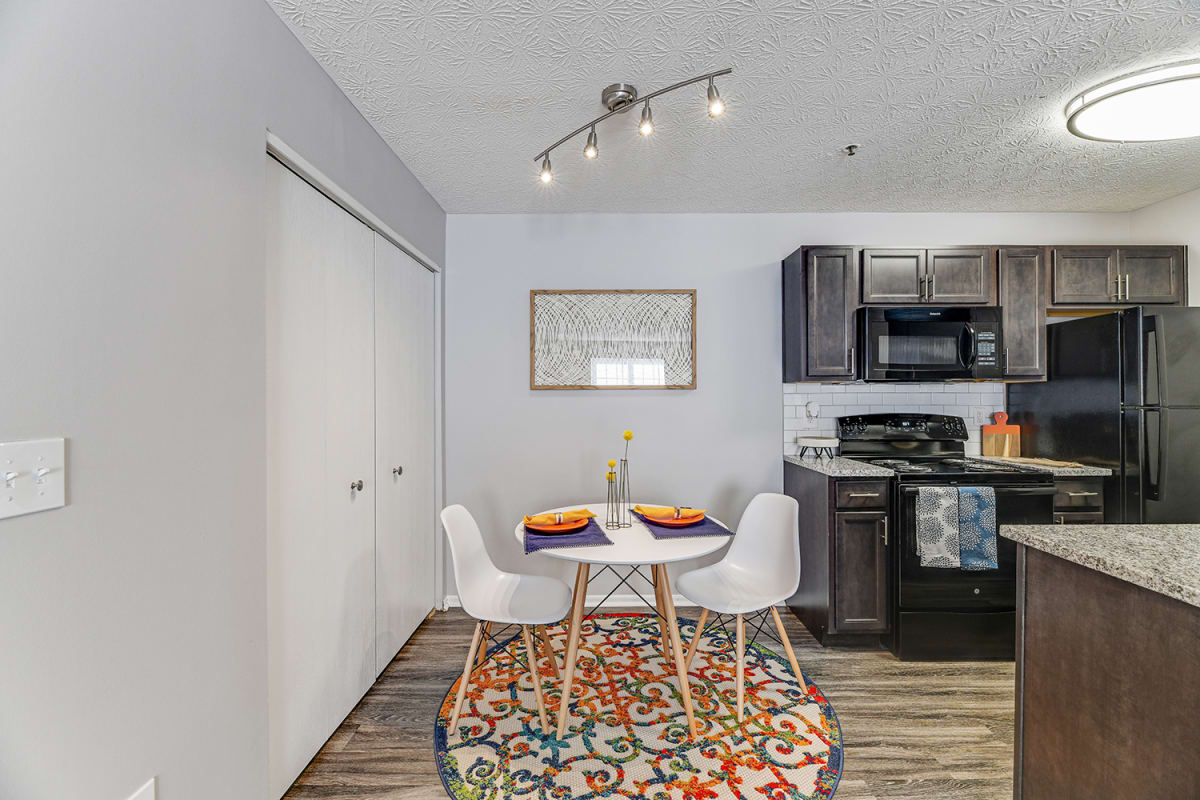 Luxury Apartments for Rent in 43228 Trinity Lakes Apartments